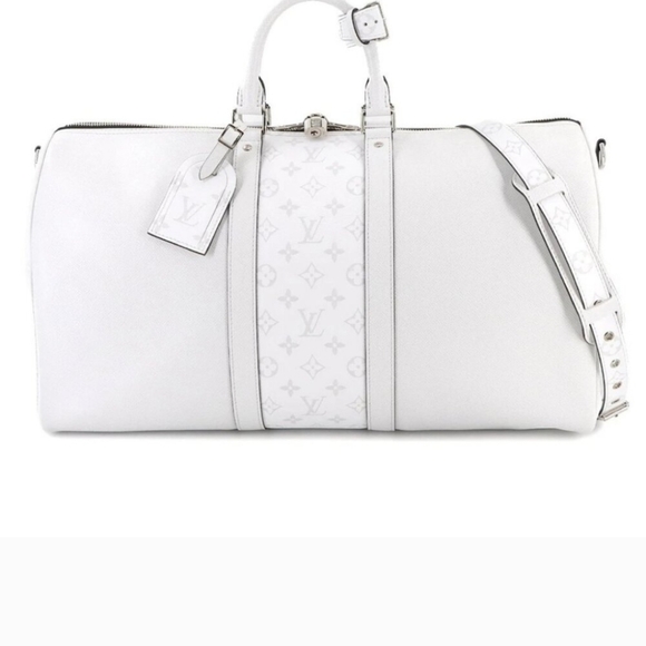 WELCOME TO MY CLOSET ๐๐ ๐๐  - Picture 4 of 14